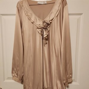 Susan Graver 2X Polyester‎ Shiny comfy flowy cinching Gold Flower Neckline Soft